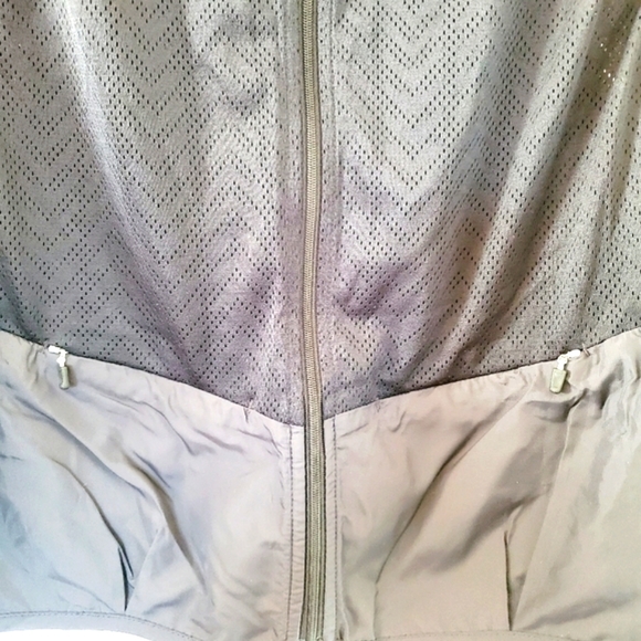 NWT NIKE Lightweight Dri Fit Training Jacket - Picture 5 of 7